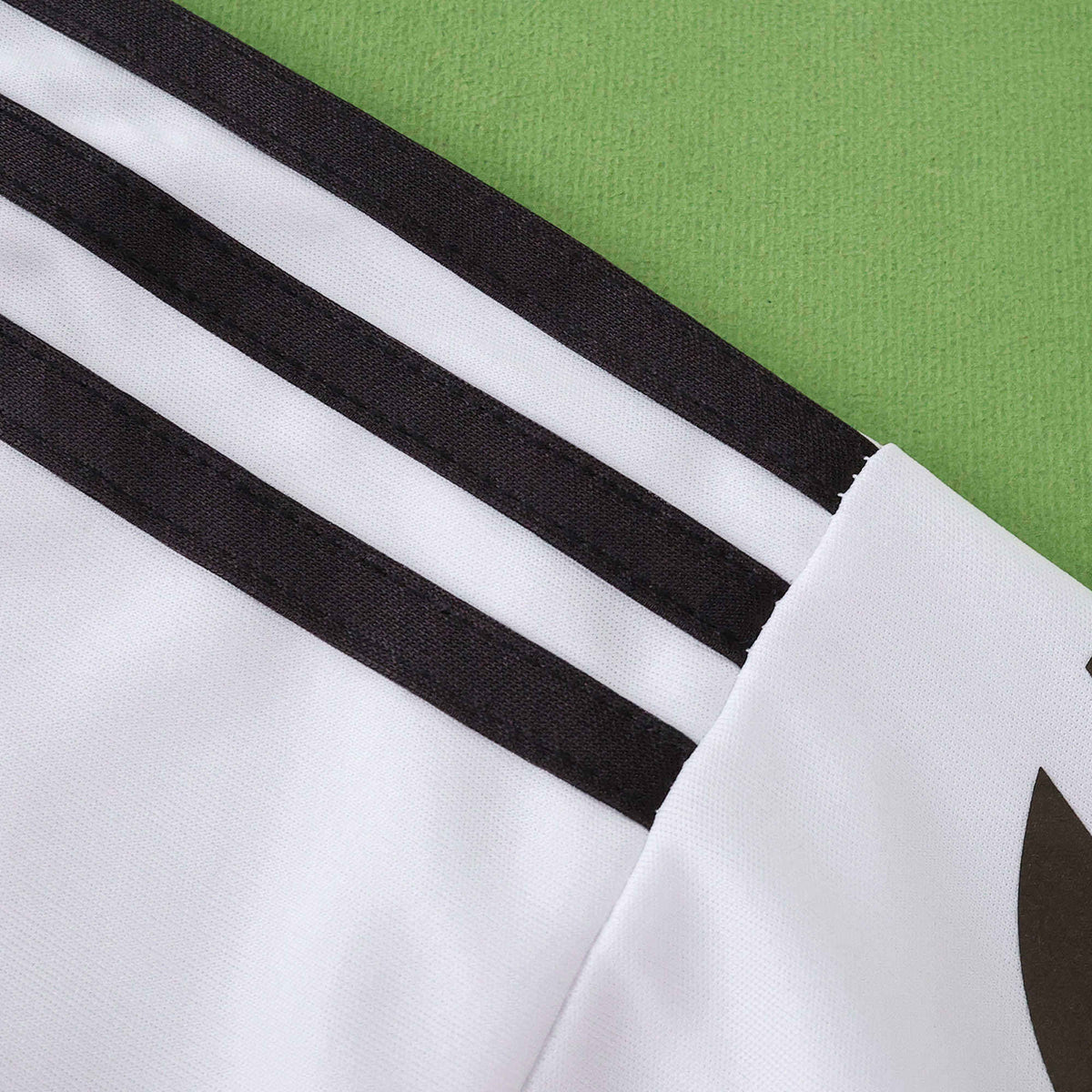 R Madrid Home 25-26 Stadium Edition