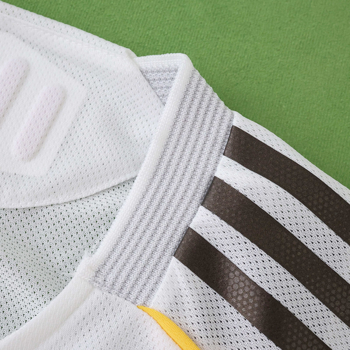R  Madrid Home 25-26 Player Edition