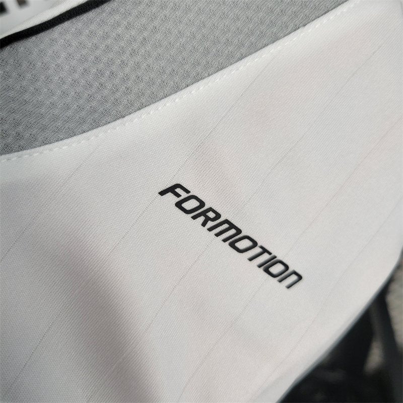 Real Madrid Home 2006/07 Retro Jersey