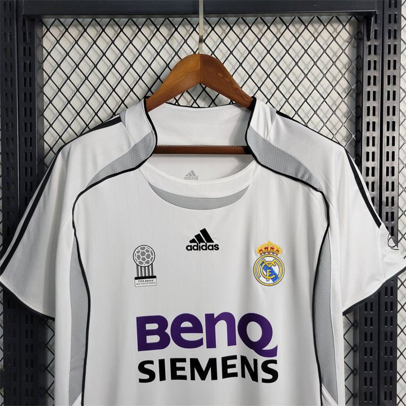 Real Madrid Home 2006/07 Retro Jersey